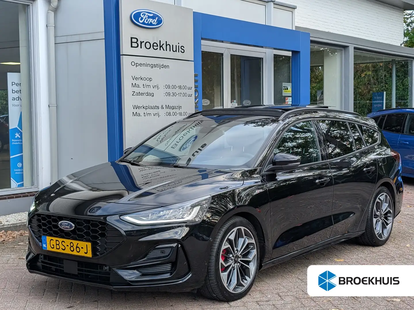 Ford Focus Wagon 1.0 EcoBoost Hybrid ST Line X 155pk | Pano | Zwart - 1