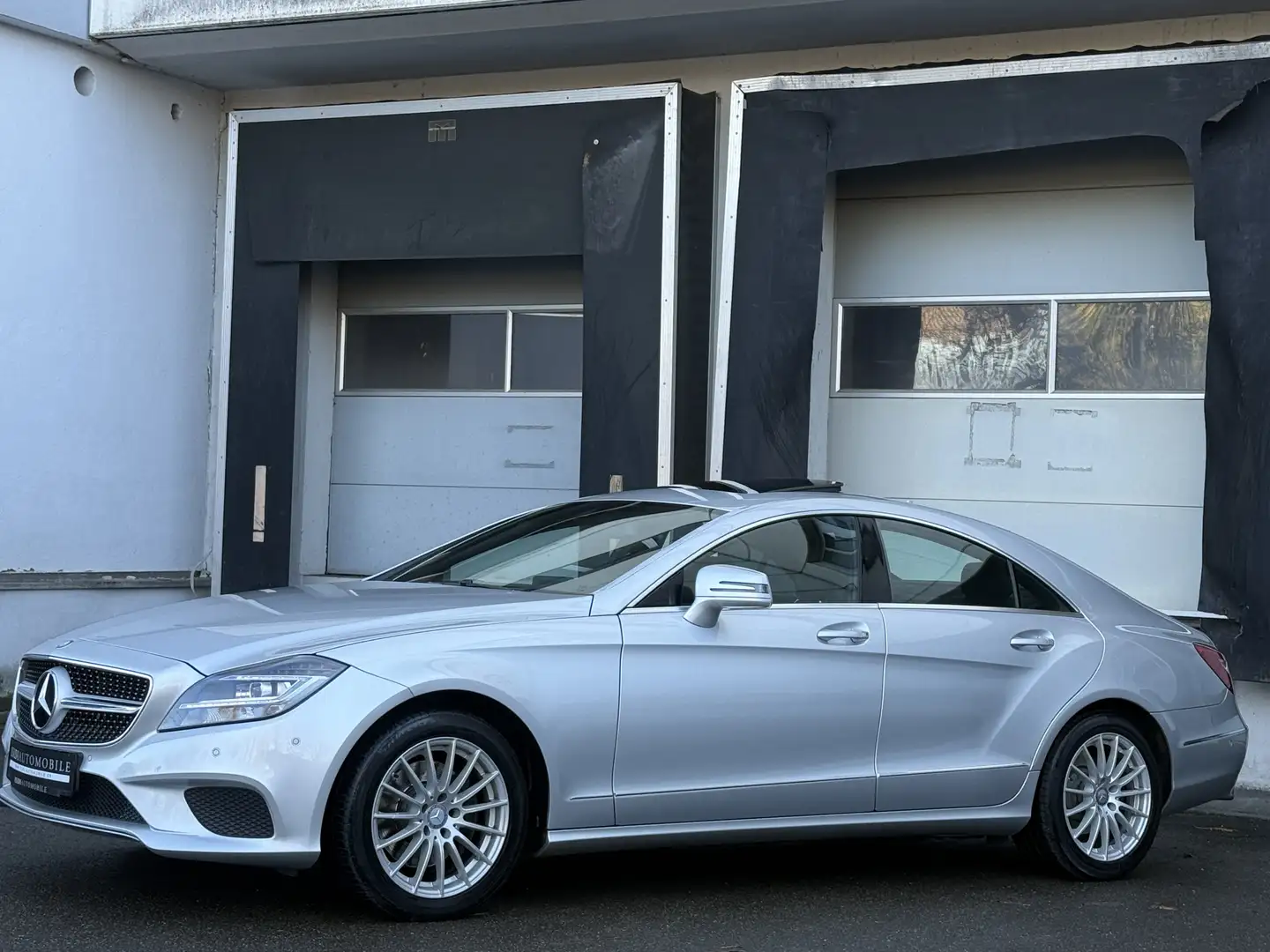 Mercedes-Benz CLS 350 D 4-Matic Coupe LED Airmatic Rü-Kamera Silber - 2