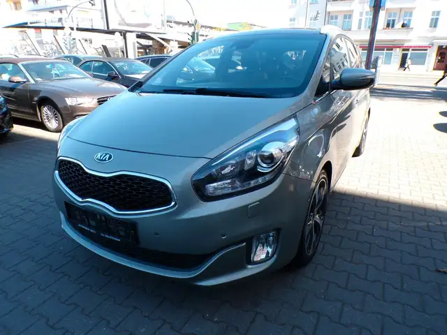 Kia Carens 2.0 GDI Spirit Automatik