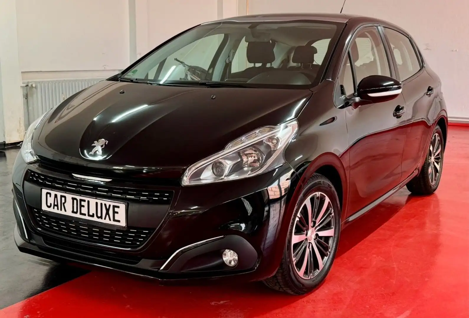 Peugeot 208 Active*NuR 71 tKM*Sitzheizung*PanoRama* Schwarz - 2