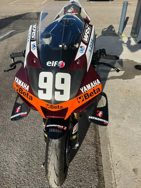 Yamaha YZF-R1 - foto 3