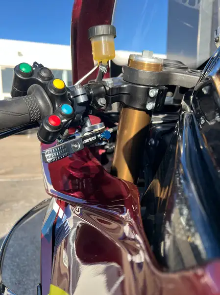 Yamaha YZF-R1 - foto 5