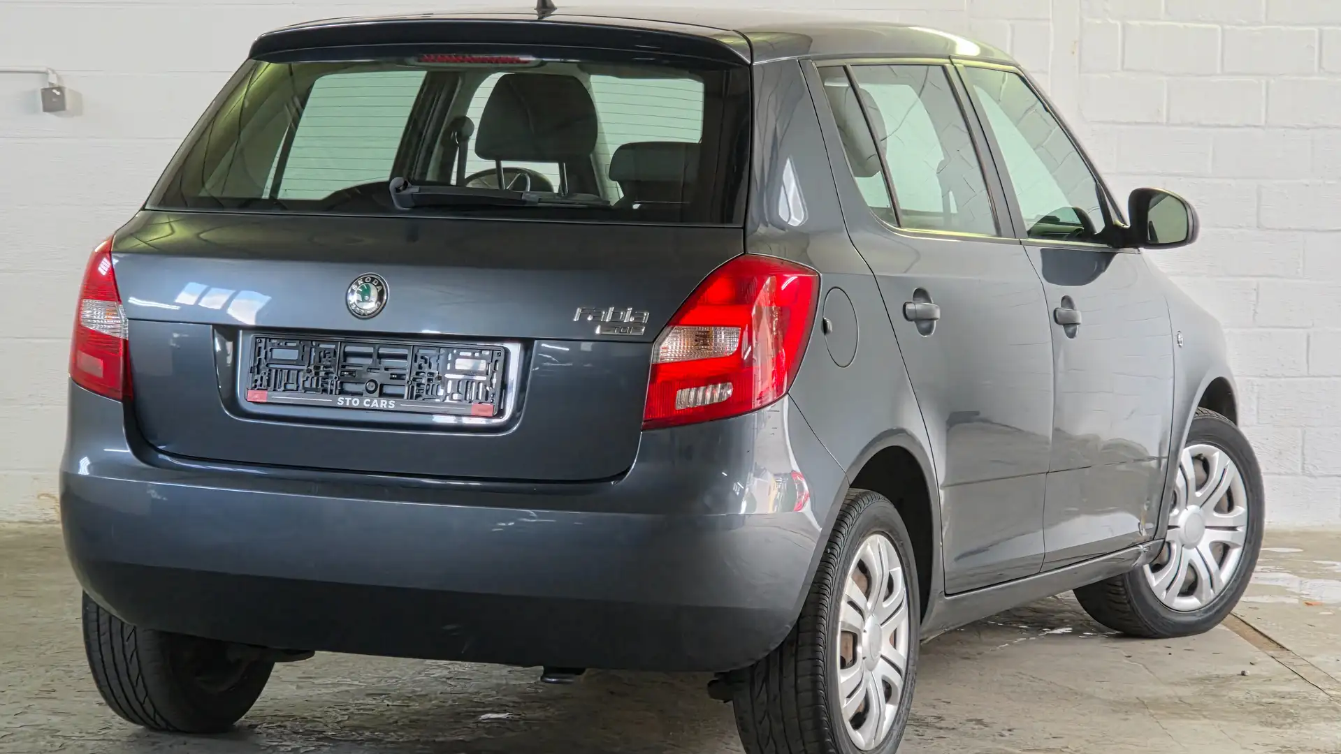 Skoda Fabia Fabia 1.2 CR TDi Ambiente / Garantie 12 mois / Grijs - 2