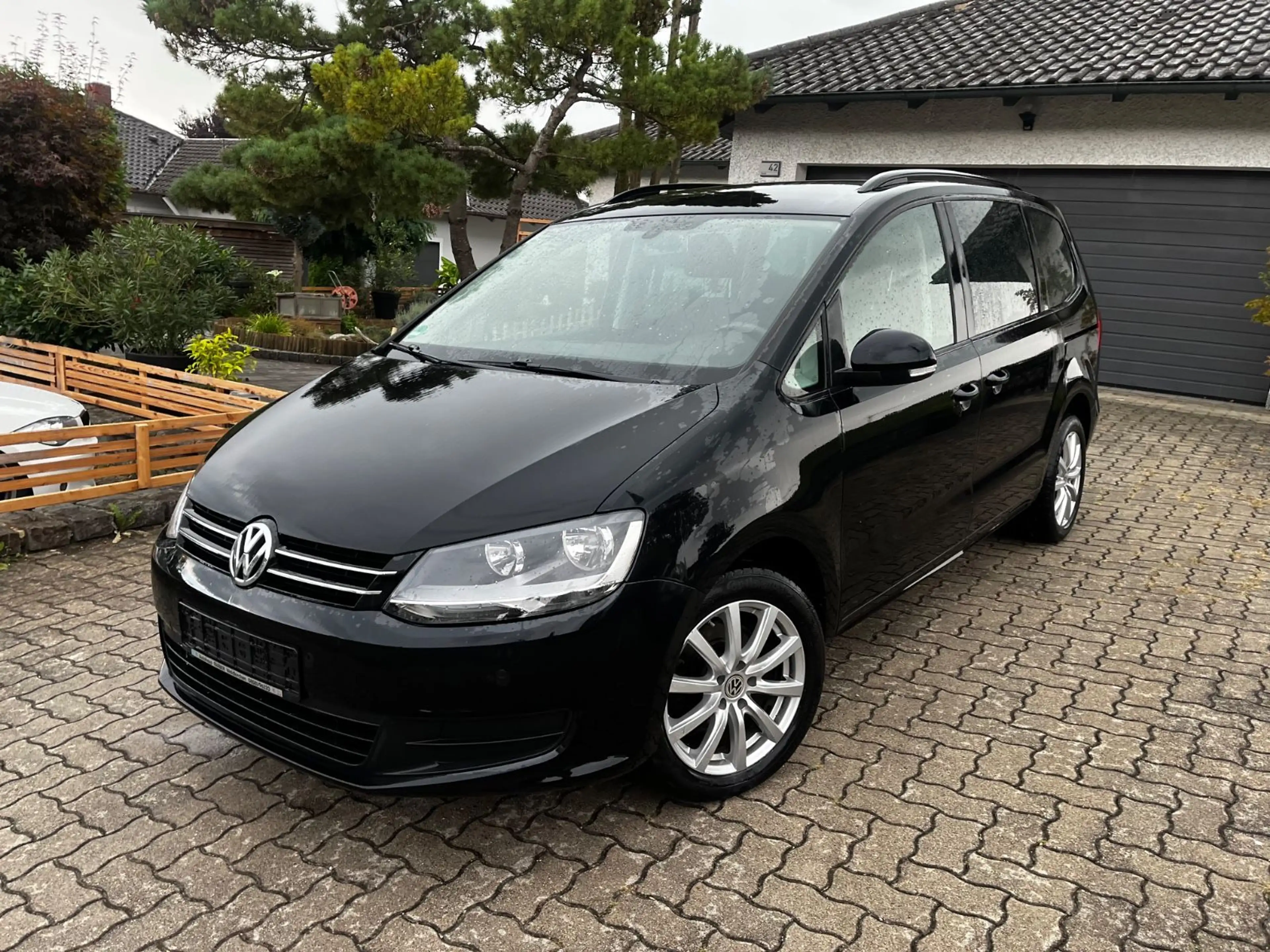 Volkswagen Sharan Trendline BMT 2.0 TDI* 7 SITZER*140PS*
