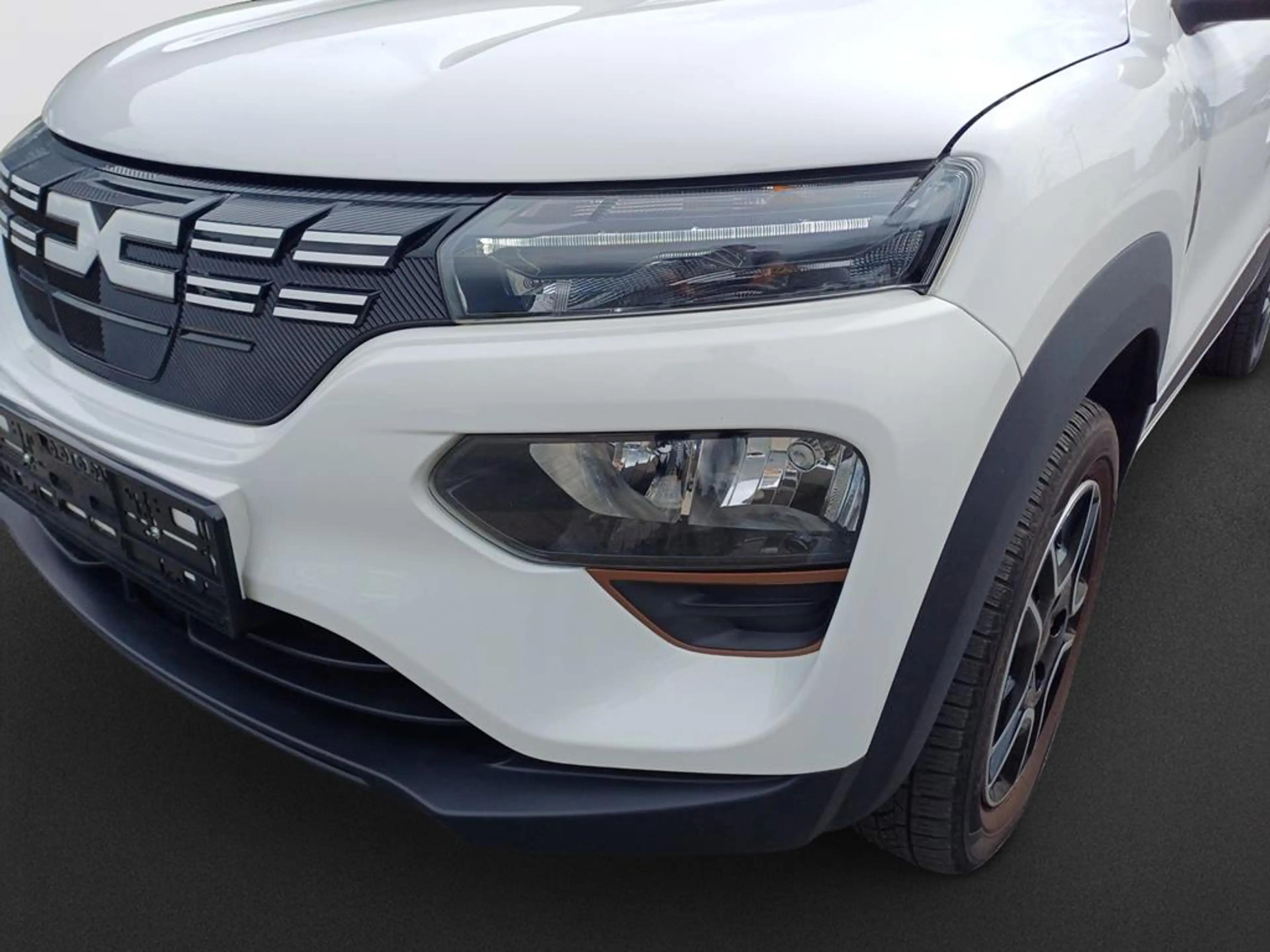 Dacia Spring Extreme — photo 9