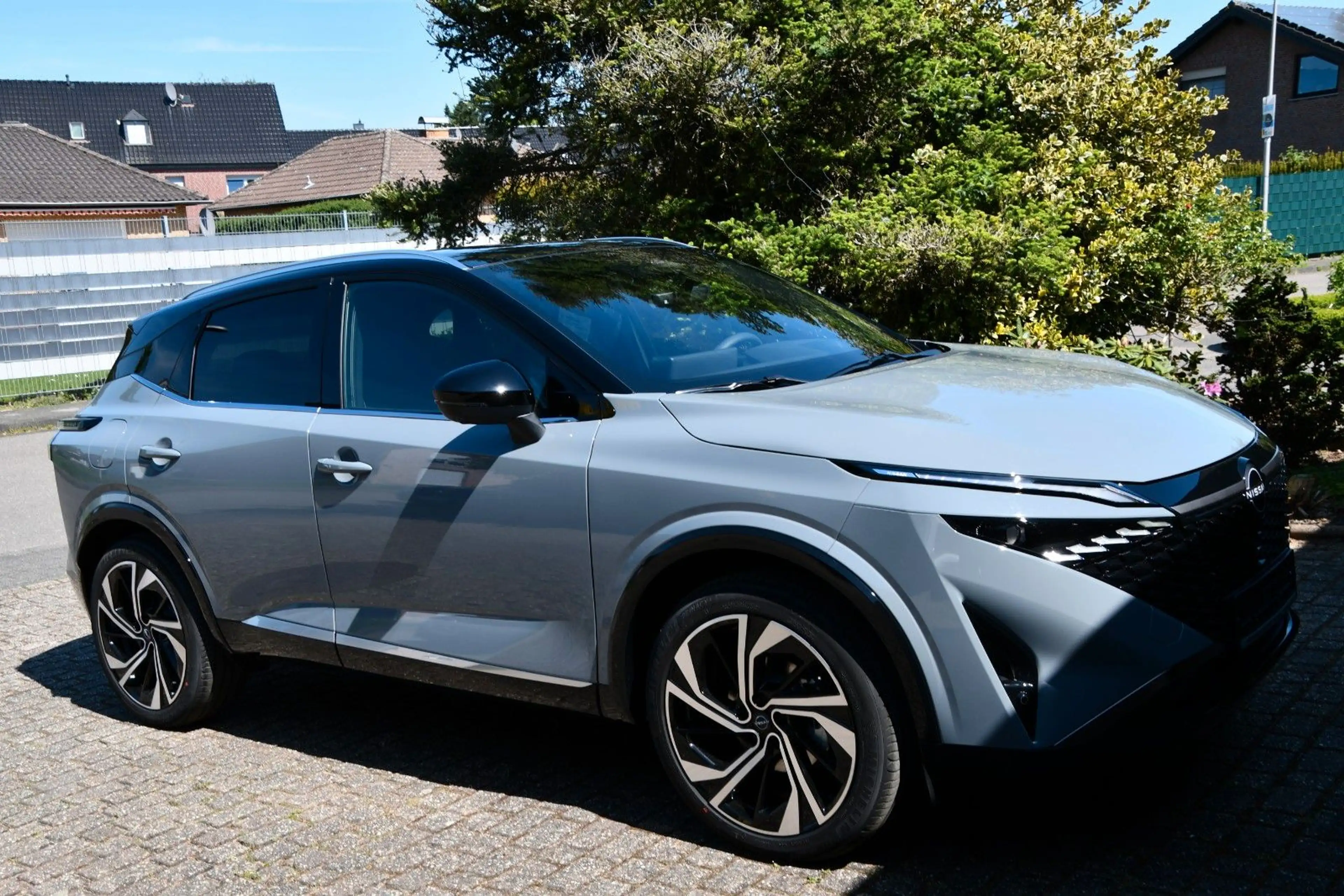 Nissan Qashqai 1.3 Tekna+ MHEV  Xtronic  20" Facelift25 — photo 3