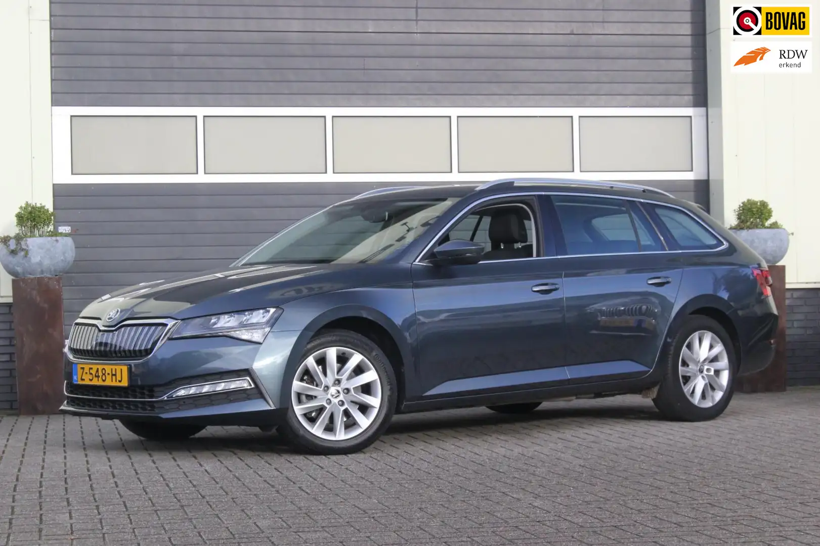 Skoda Superb Combi 1.4 TSI iV Business Edition Plus | Trekhaak Grijs - 1