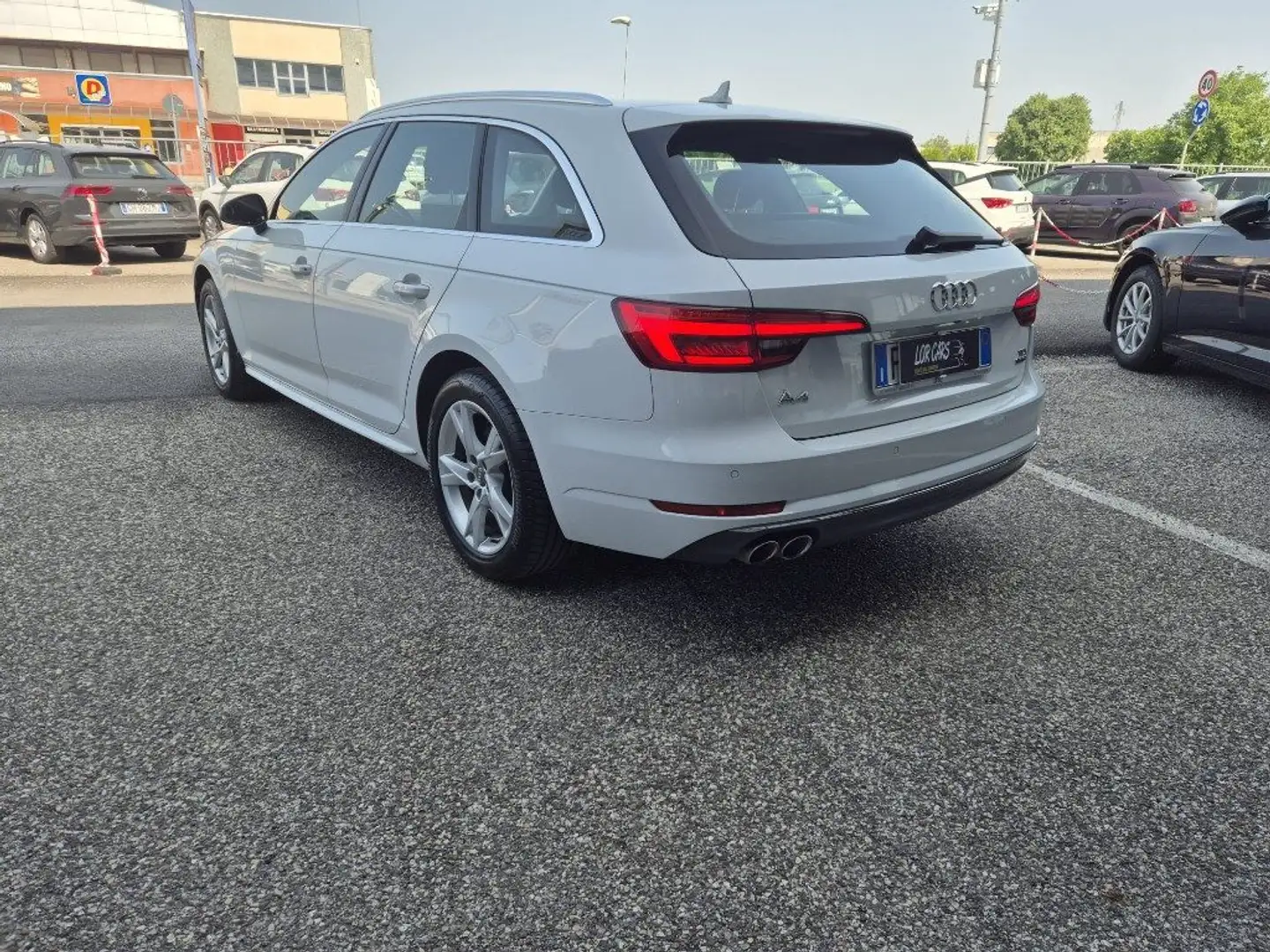 Audi A4 Avant 2.0 TDI 190 CV quattro S tronic Business Bianco - 2