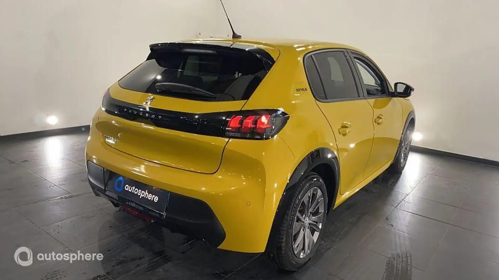 Peugeot 208 e-208 136ch Style - 2