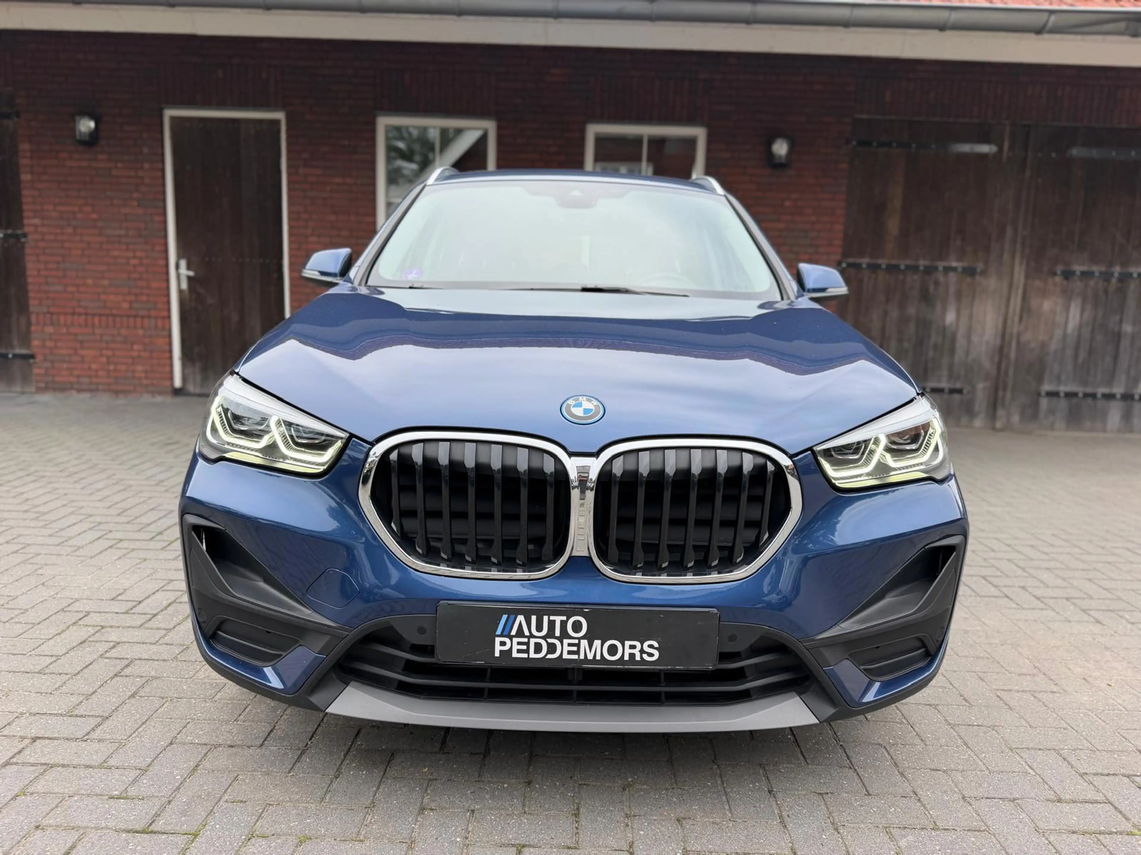 BMW X1 XDrive25e PHEV Executive| Camera| LED| DAB — photo 2