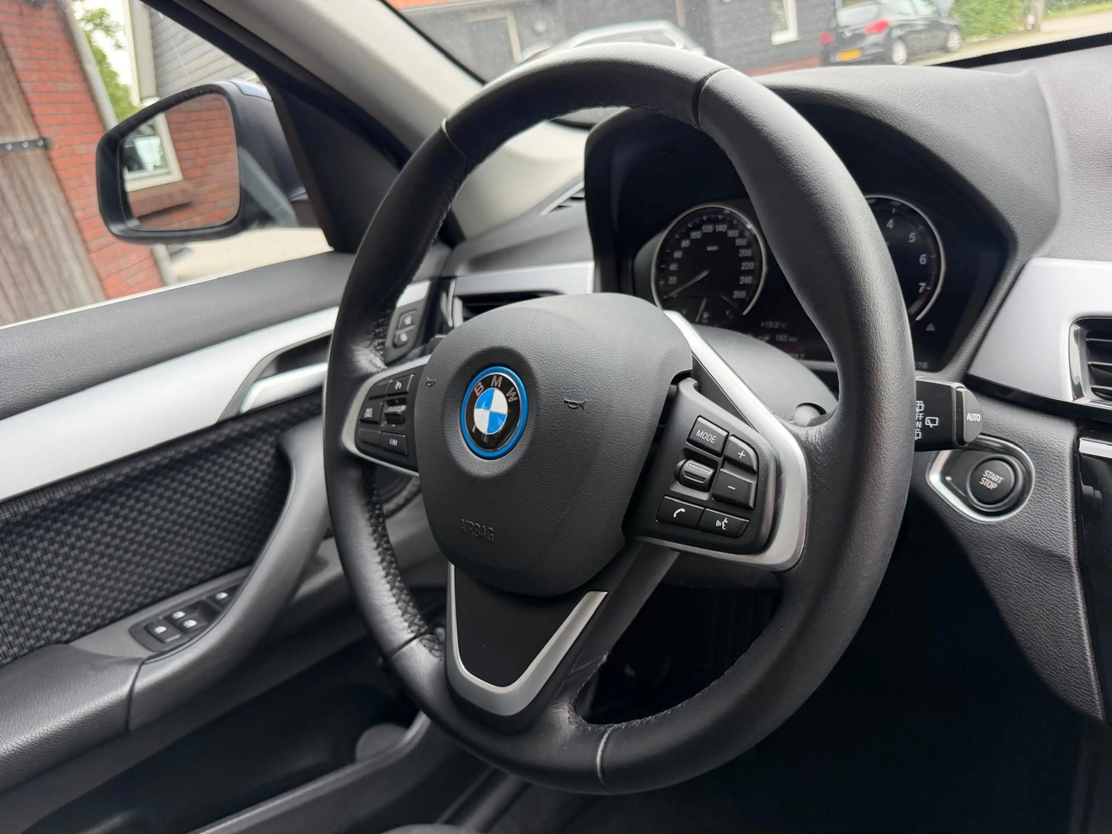 BMW X1 XDrive25e PHEV Executive| Camera| LED| DAB — photo 23