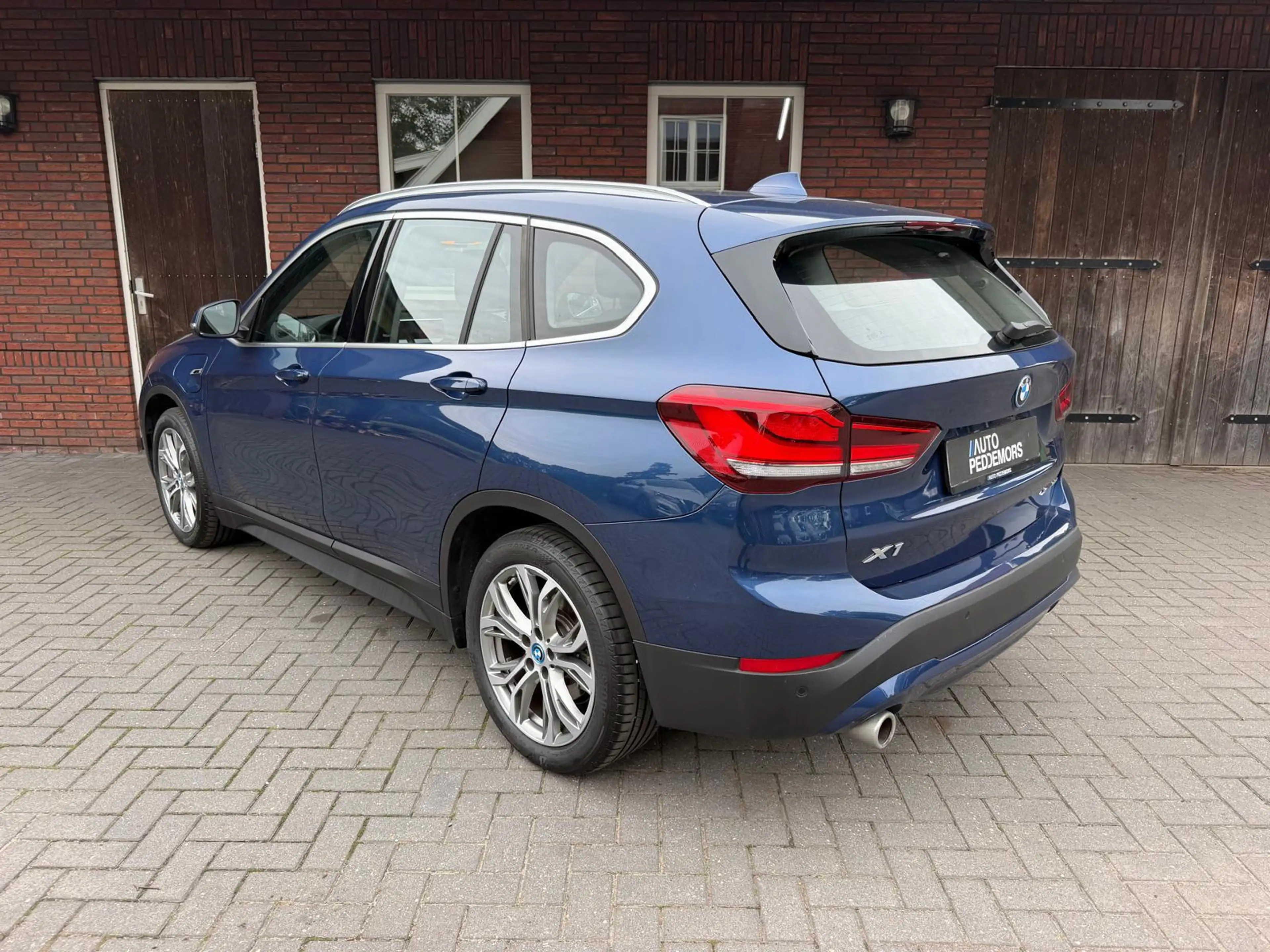BMW X1 XDrive25e PHEV Executive| Camera| LED| DAB — photo 8