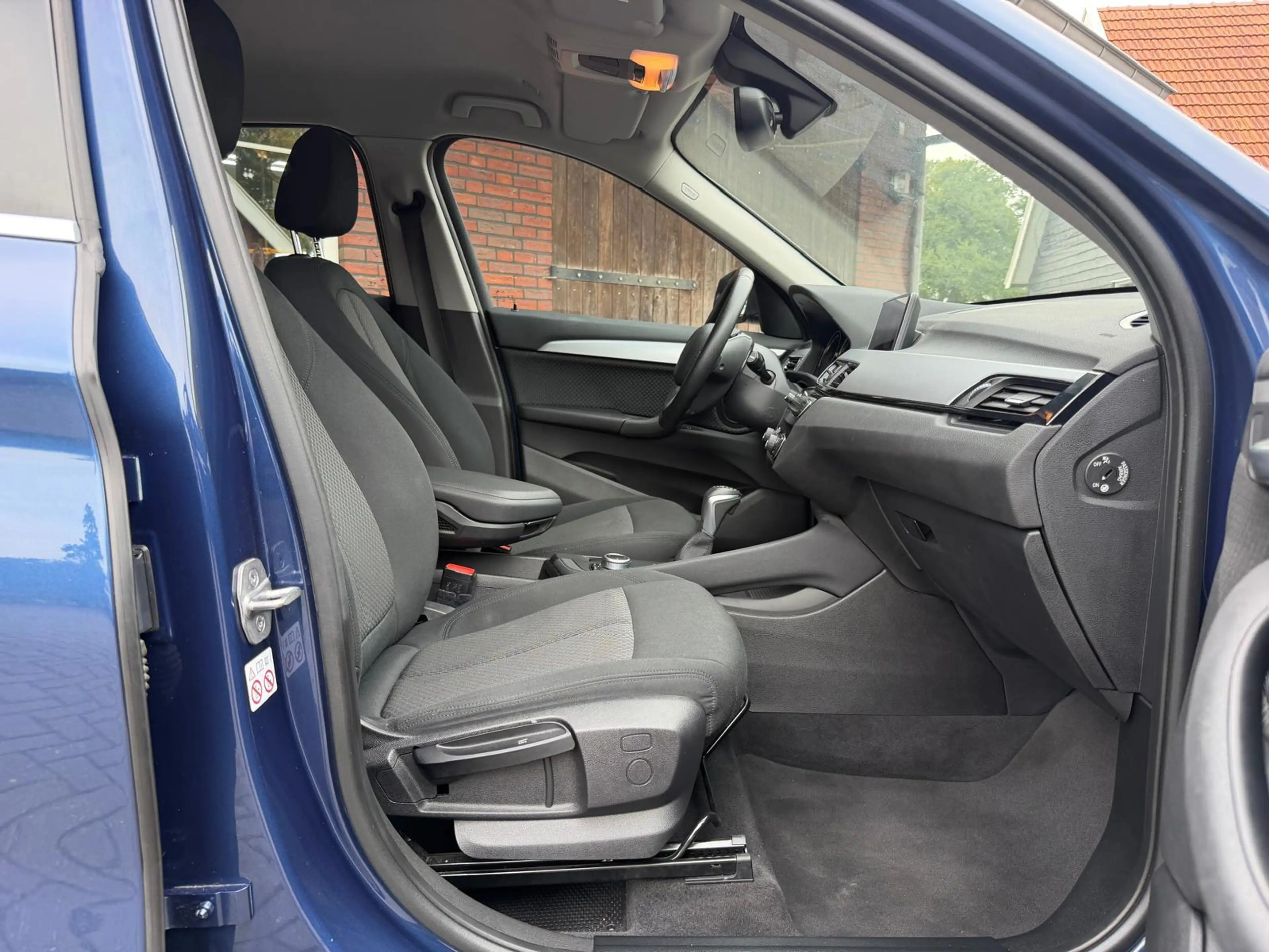 BMW X1 XDrive25e PHEV Executive| Camera| LED| DAB — photo 25