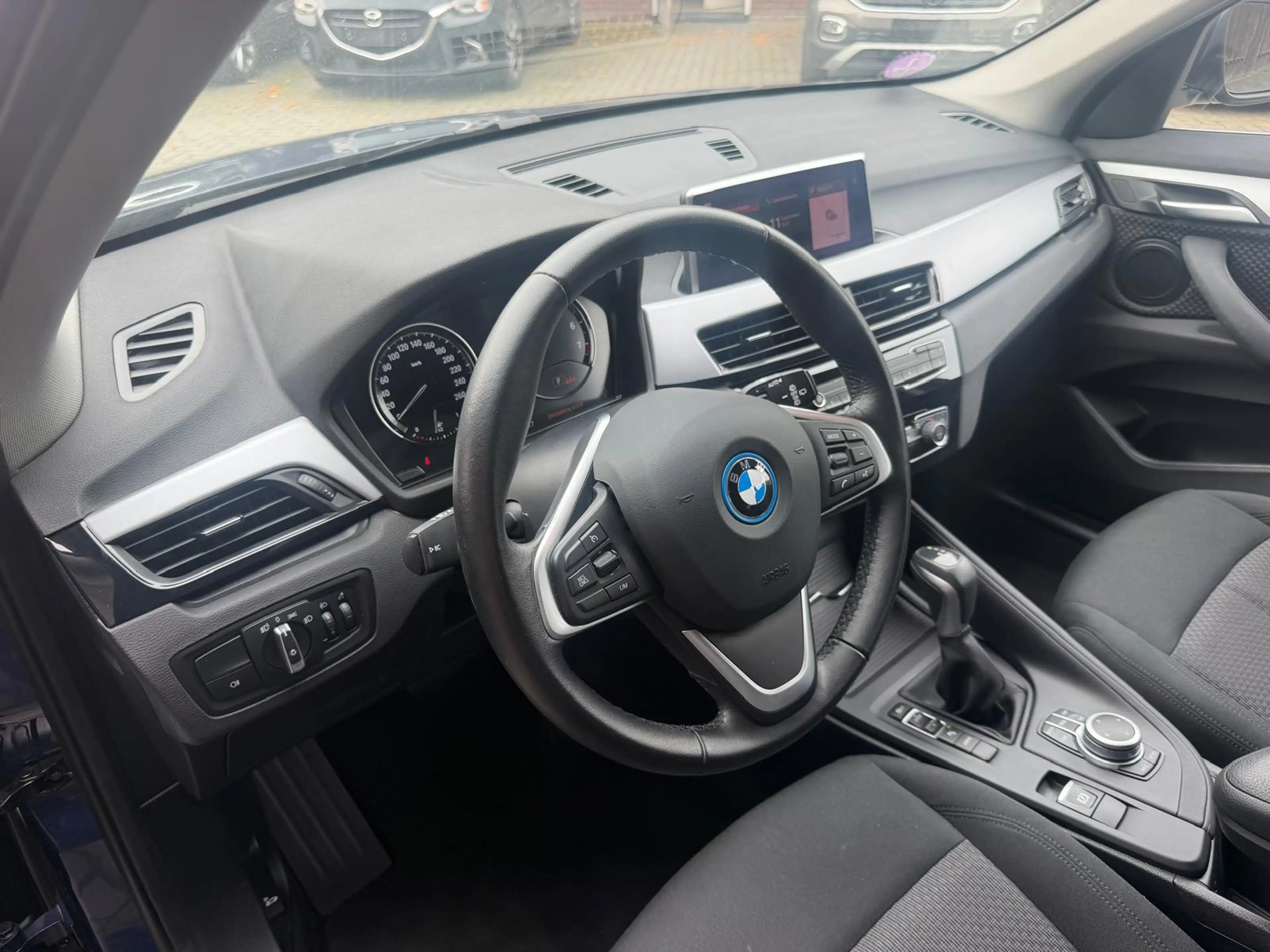 BMW X1 XDrive25e PHEV Executive| Camera| LED| DAB — photo 30