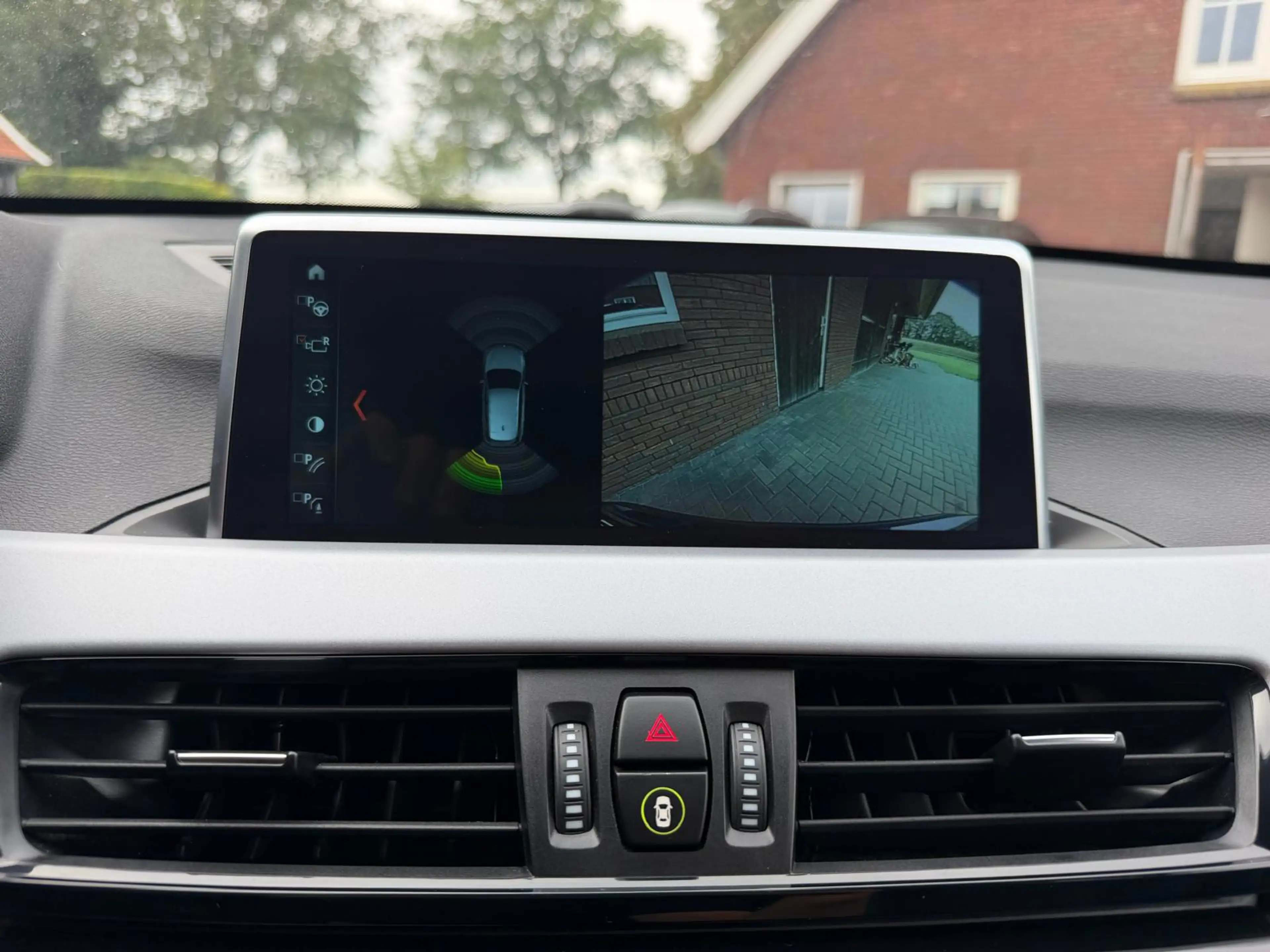 BMW X1 XDrive25e PHEV Executive| Camera| LED| DAB — photo 15