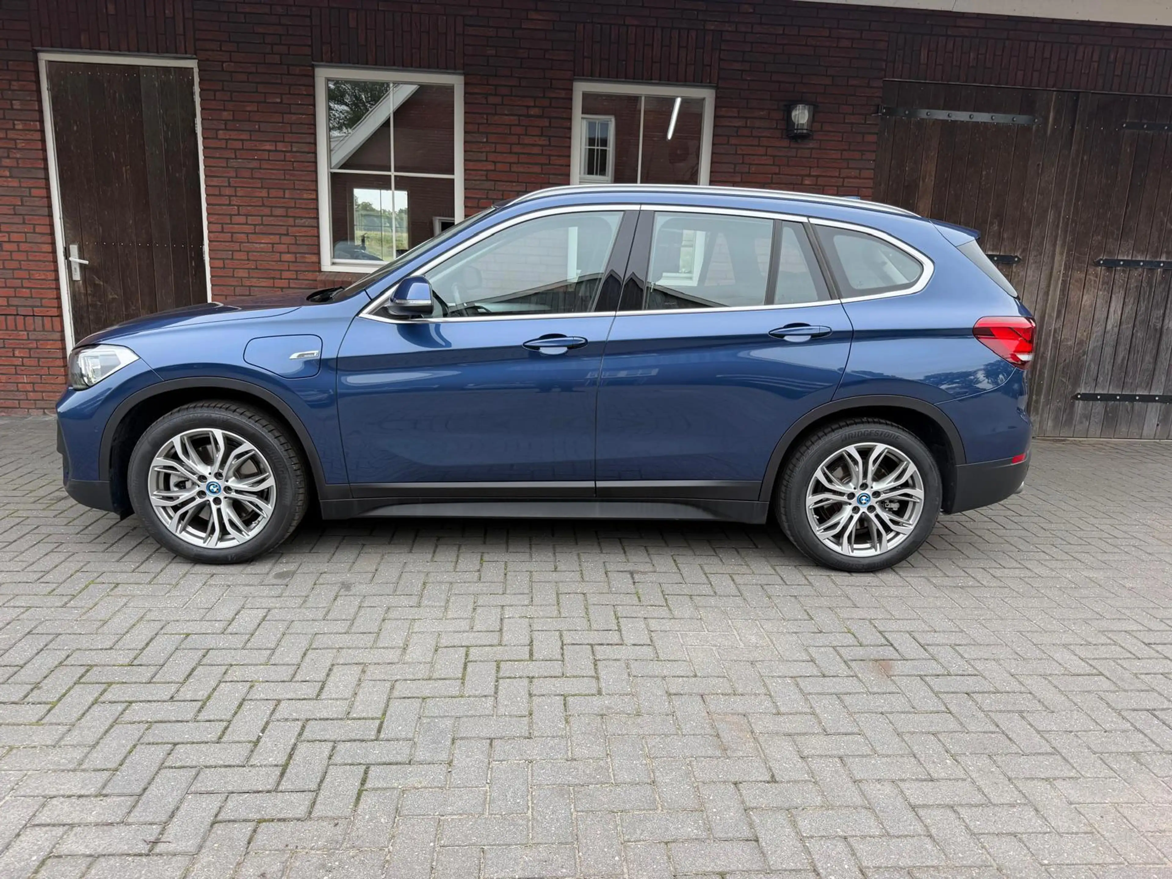 BMW X1 XDrive25e PHEV Executive| Camera| LED| DAB — photo 9