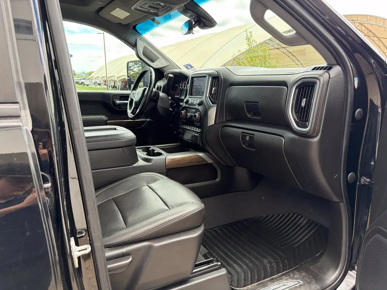 Chevrolet Silverado 2500 photo Chevrolet Silverado 2500