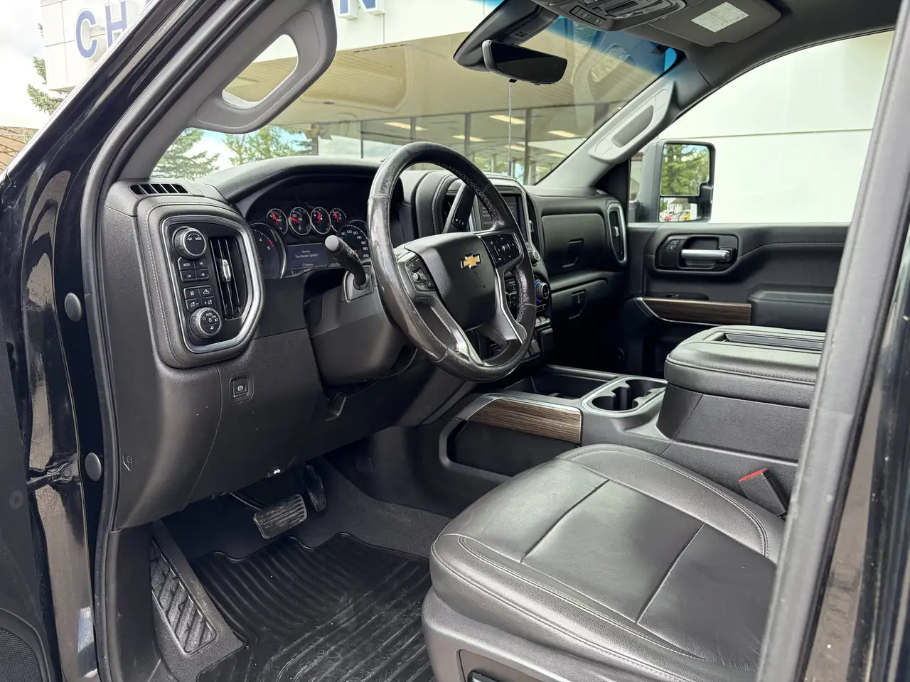 Chevrolet Silverado 2500 photo Chevrolet Silverado 2500