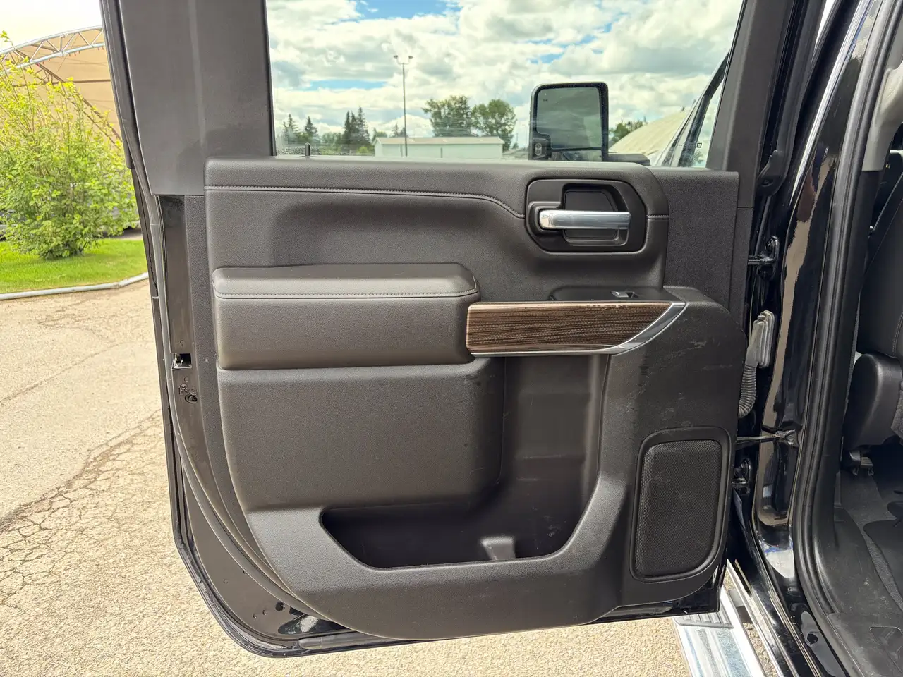 Chevrolet Silverado 2500 photo Chevrolet Silverado 2500