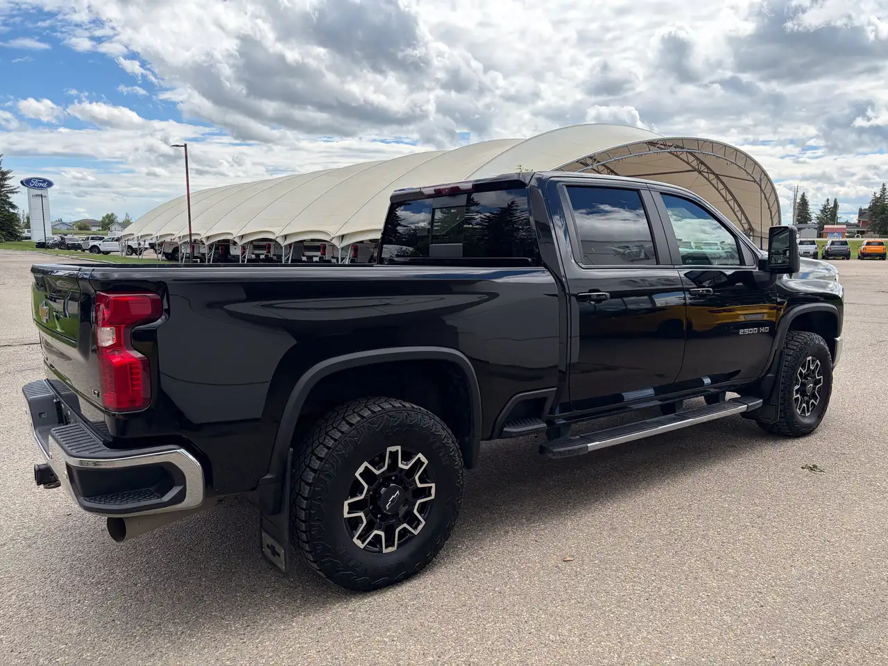 Chevrolet Silverado 2500 photo Chevrolet Silverado 2500