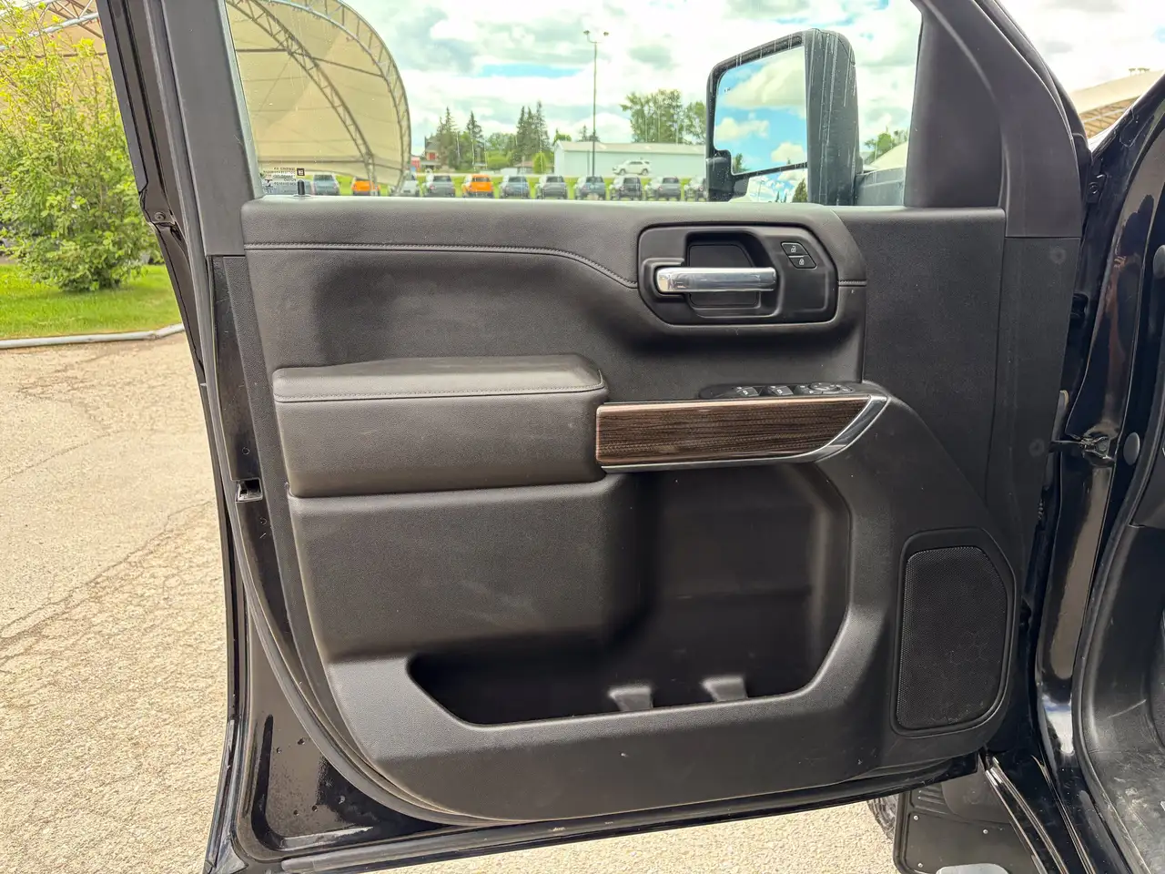 Chevrolet Silverado 2500 photo Chevrolet Silverado 2500
