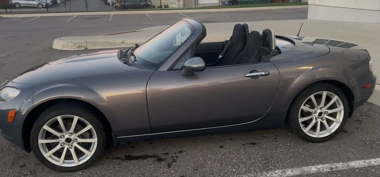 Mazda MX-5 Miata снимка Mazda MX-5 Miata