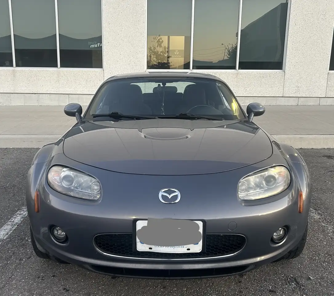 Mazda MX-5 Miata снимка Mazda MX-5 Miata