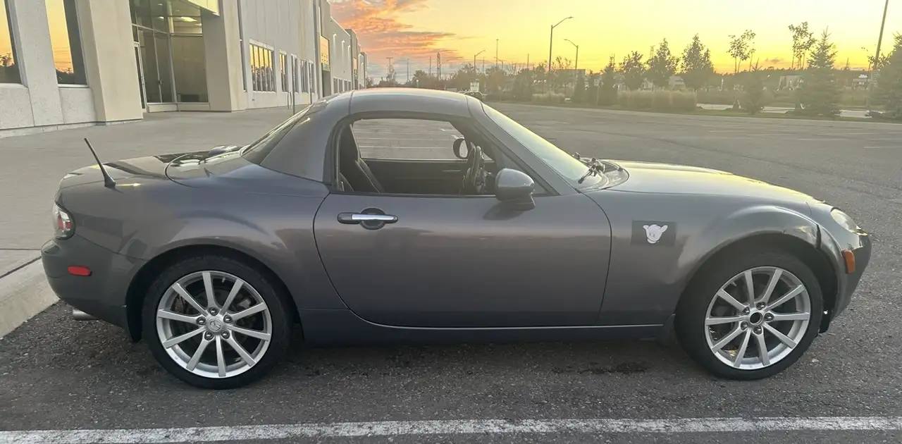 Mazda MX-5 Miata снимка Mazda MX-5 Miata