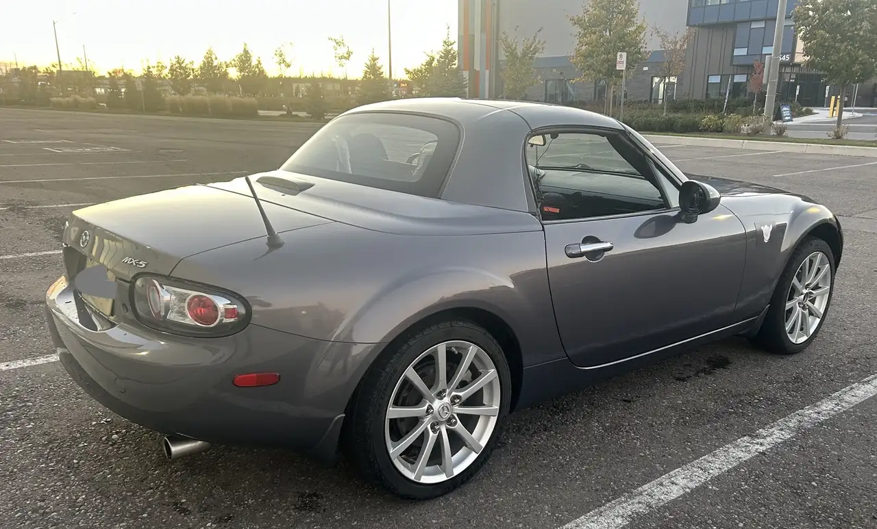 Mazda MX-5 Miata снимка Mazda MX-5 Miata