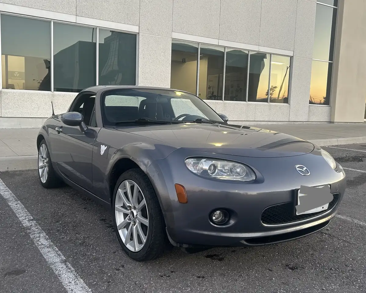 Mazda MX-5 Miata снимка Mazda MX-5 Miata