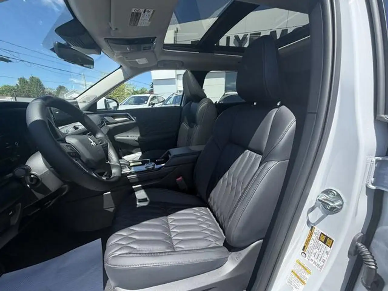 Mitsubishi Outlander снимка Mitsubishi Outlander