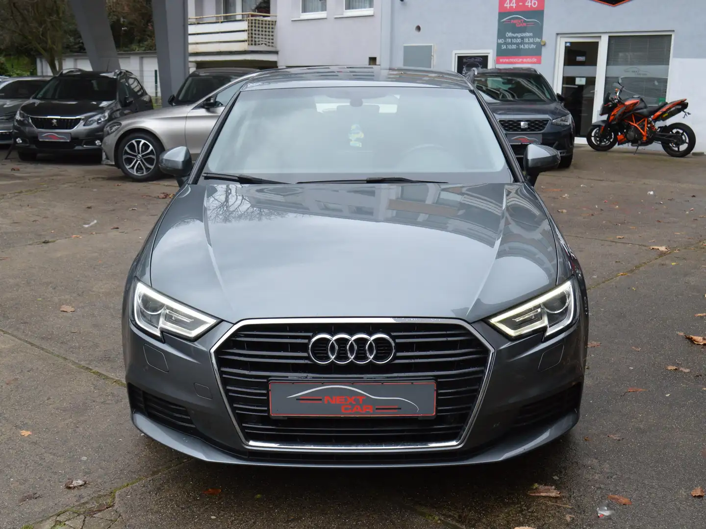 Audi A3 A3 Sportback 1.0 TFSI Sportback S tronic*PDC*Xenon Grau - 2