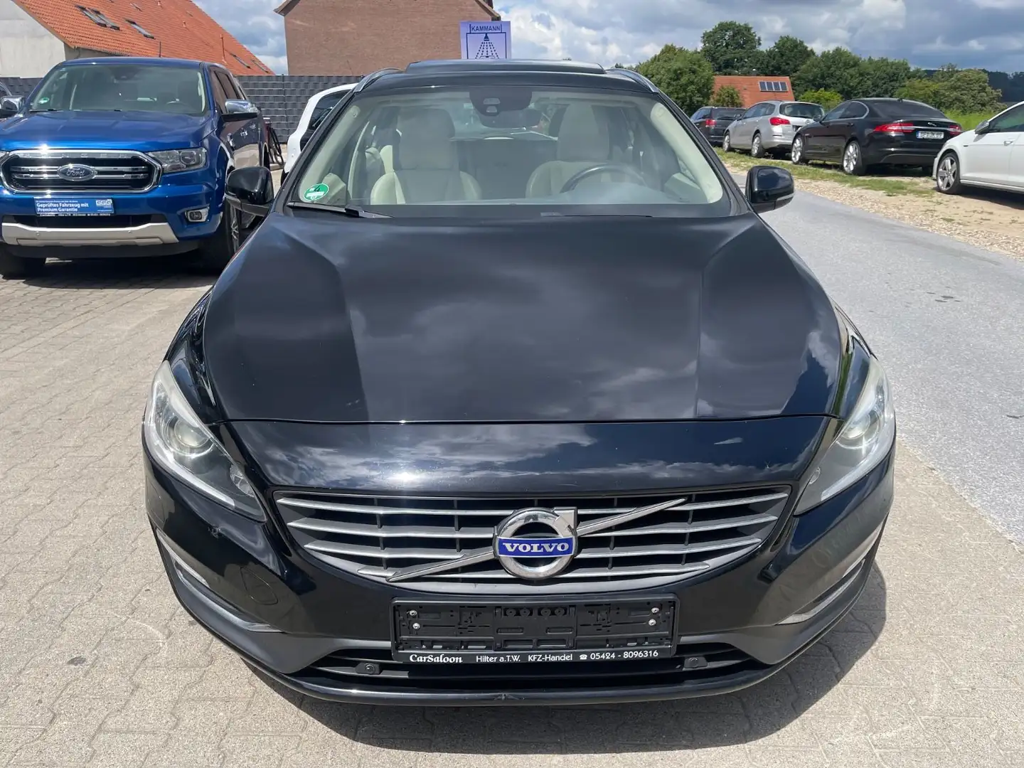 Volvo V60 Kombi Summum AWD Zwart - 2