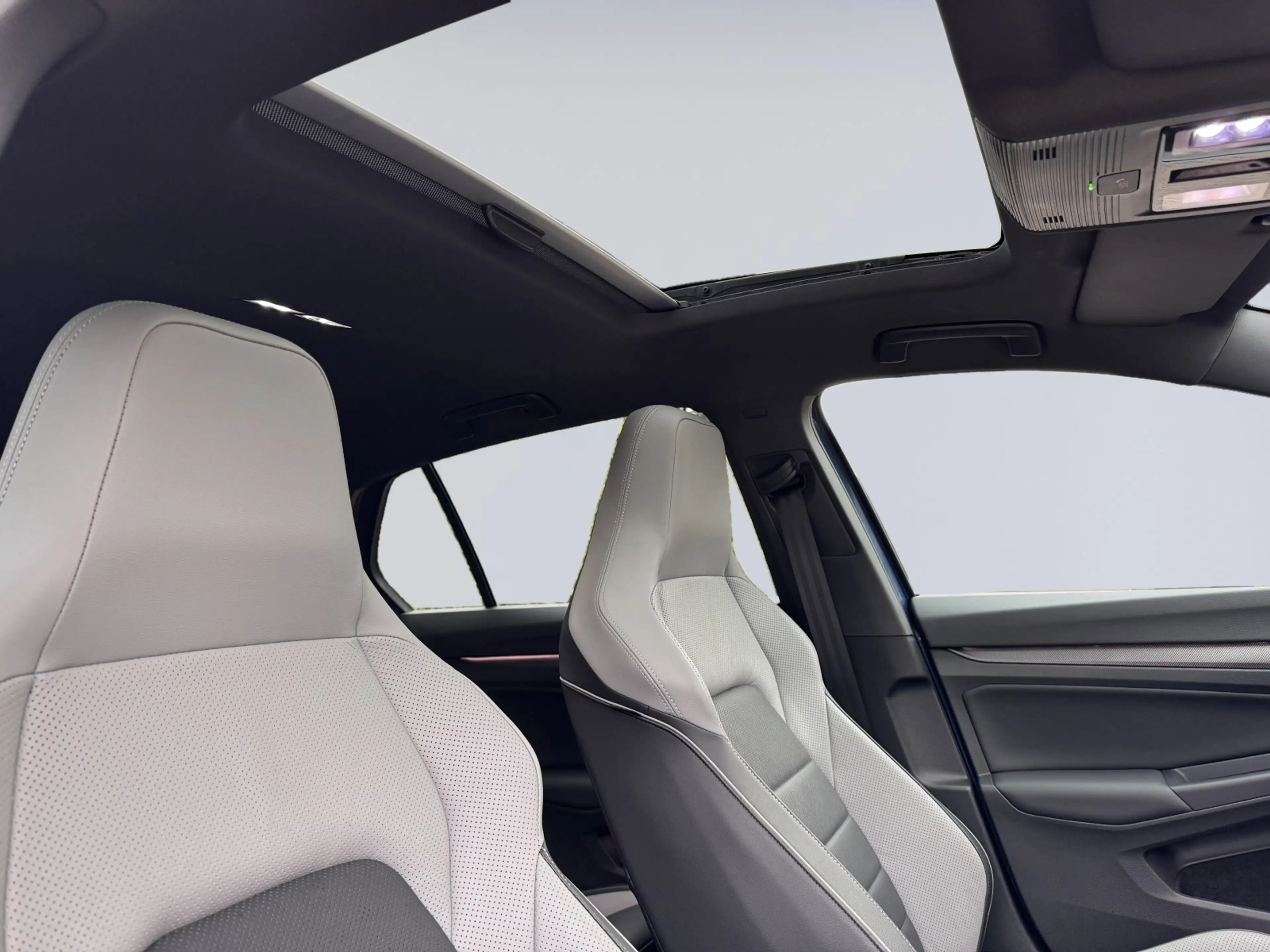 Volkswagen Golf GTE 1.5 eHybrid 272pk / 5JR garantie / Pano / Leer / T — photo 14