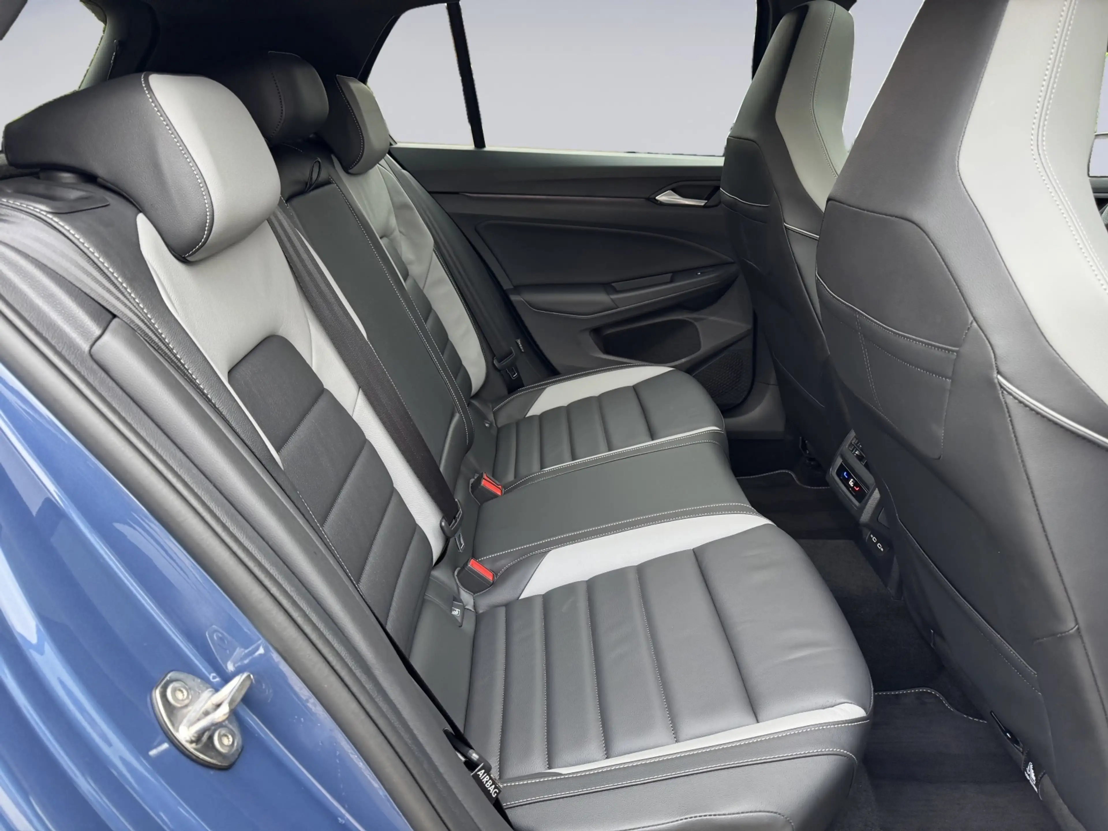 Volkswagen Golf GTE 1.5 eHybrid 272pk / 5JR garantie / Pano / Leer / T — photo 15