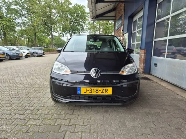 Volkswagen Up! view 9