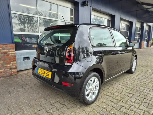 Volkswagen Up! view 2