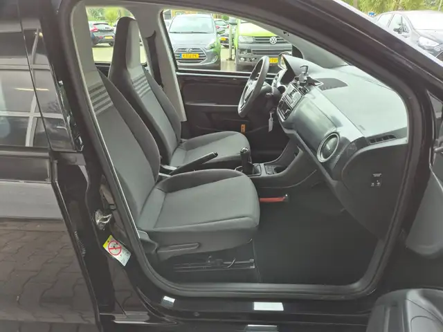 Volkswagen Up! view 15