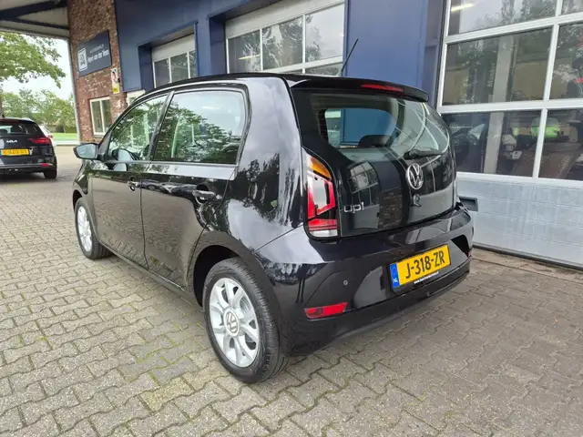 Volkswagen Up! view 6