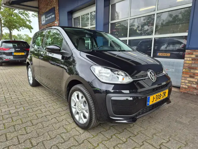 Volkswagen Up! view 5