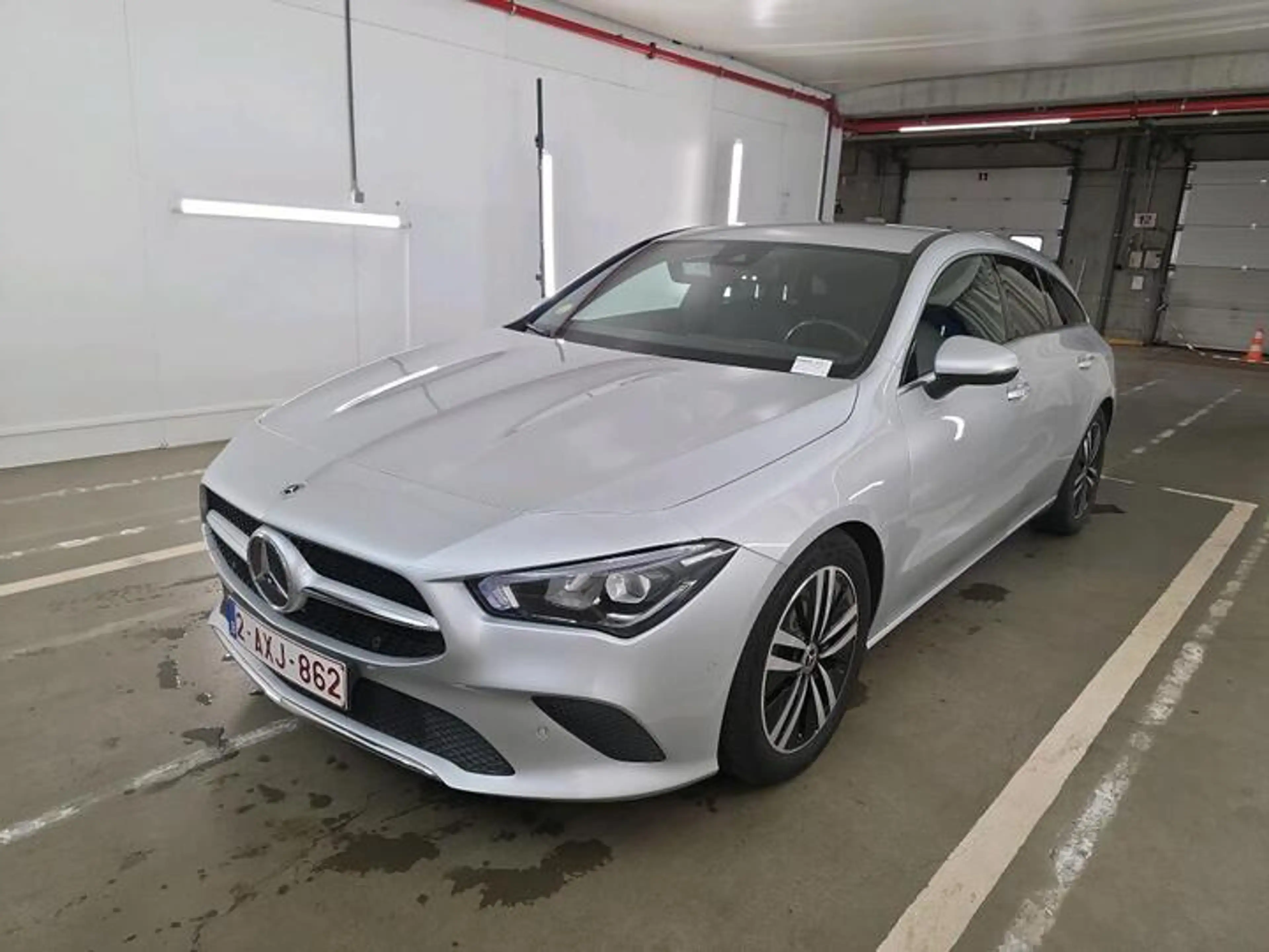 Mercedes-Benz CLA 180 d ShootingBrake Luxury 8GTronic *MI CUIR-LED-CAMERA-NAVI-ATTELAGE* — photo 2