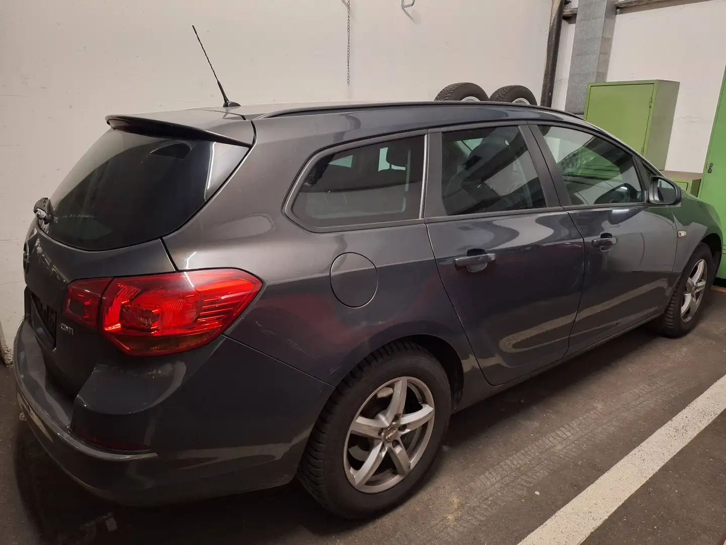 Opel Astra Astra ST 1,6 CDTI Ecoflex Österreich Edition Start/Stop Österreich Edition Grau - 2