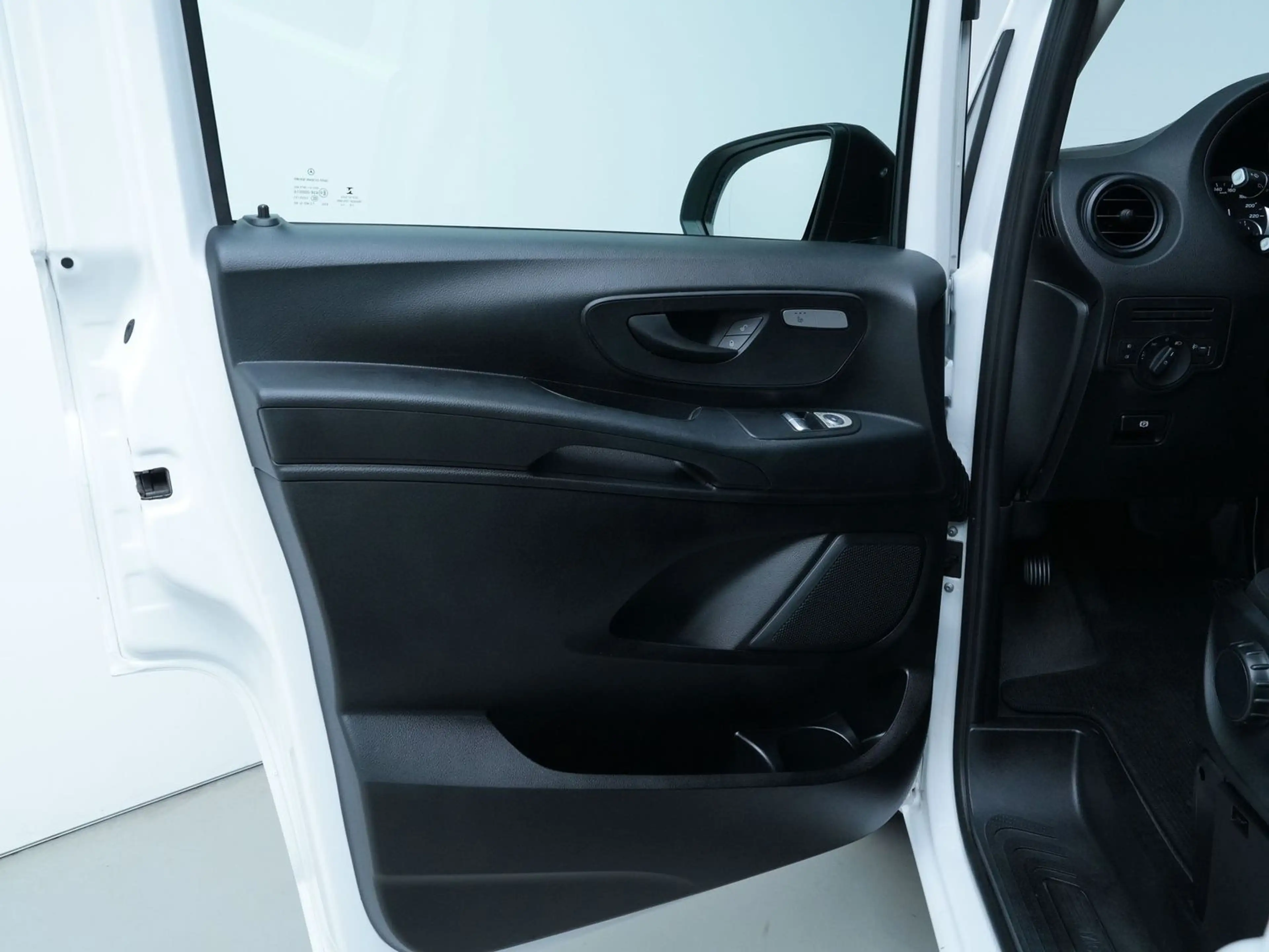 Mercedes-Benz Vito 114 extralang Pro 8 SITZER*KLIMA*SITZHEIZUNG*TEMPO — photo 11