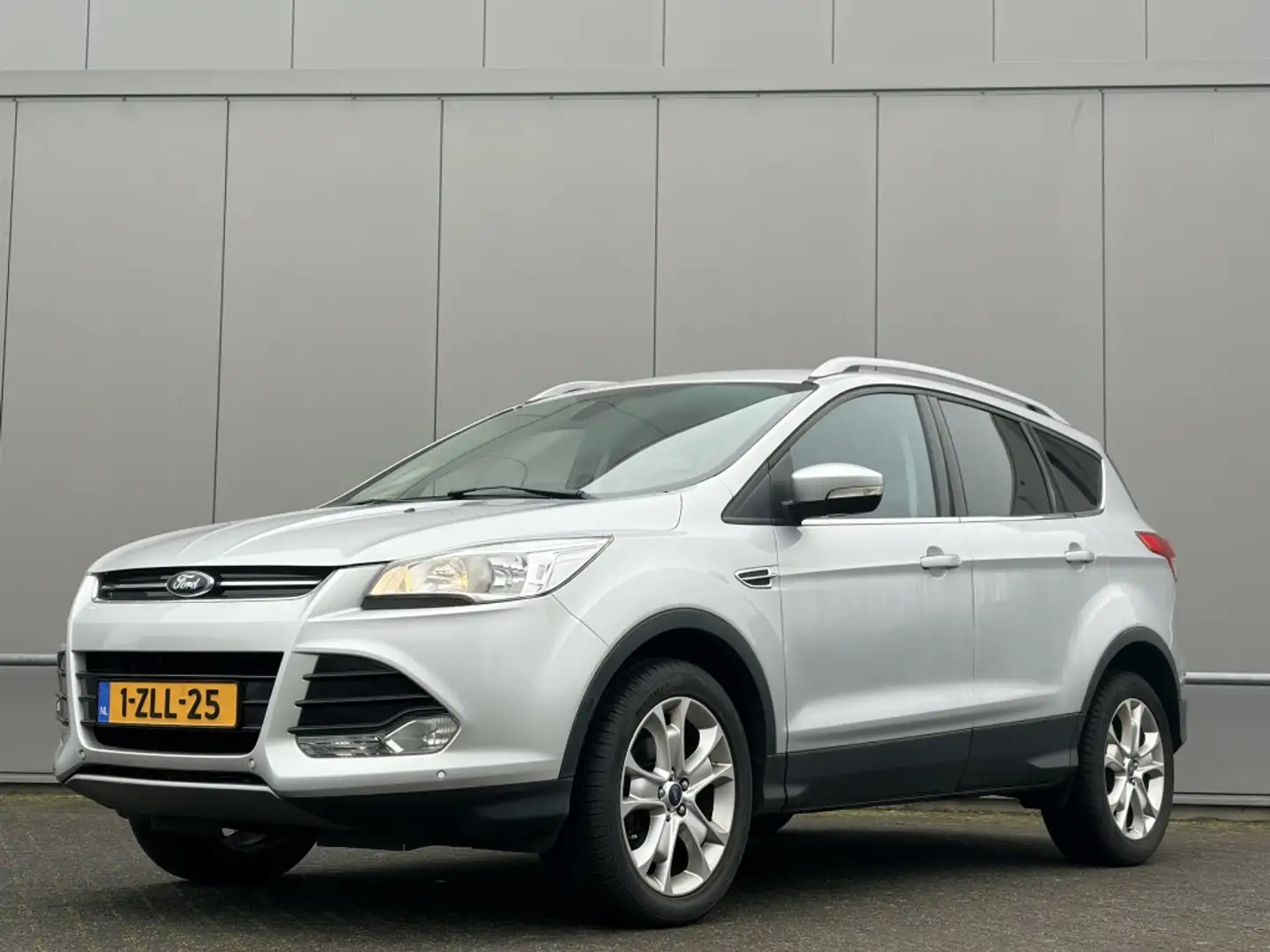 Ford Kuga 1.5 Titanium - airco - cruise - camera - riem verv Grau - 1