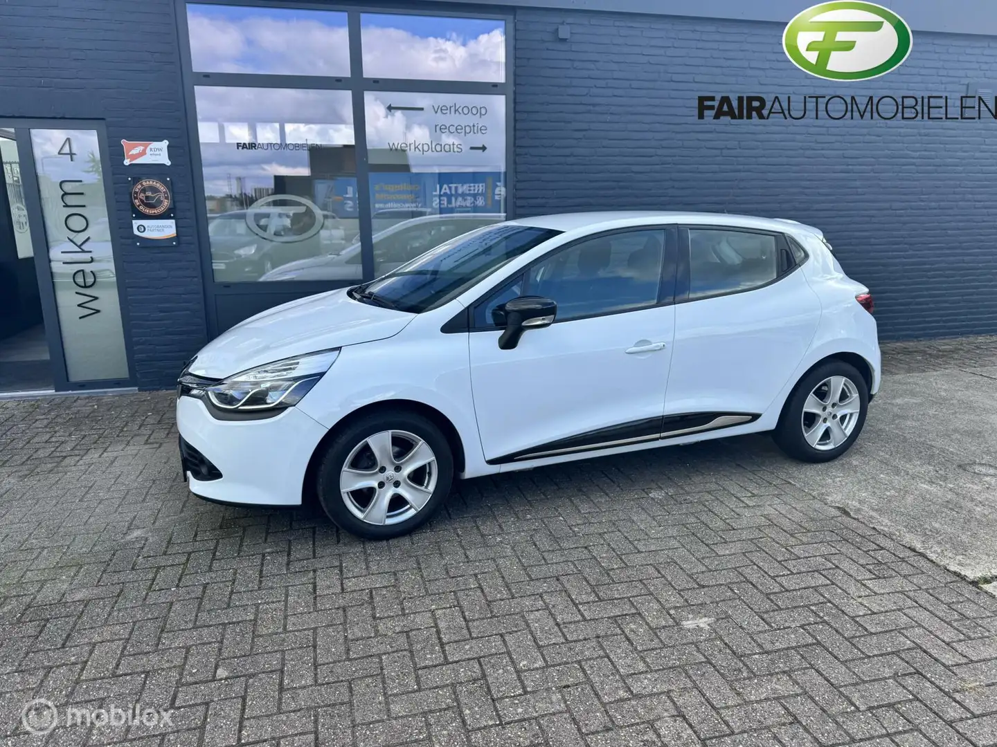 Renault Clio 1.2 16V Wit - 1