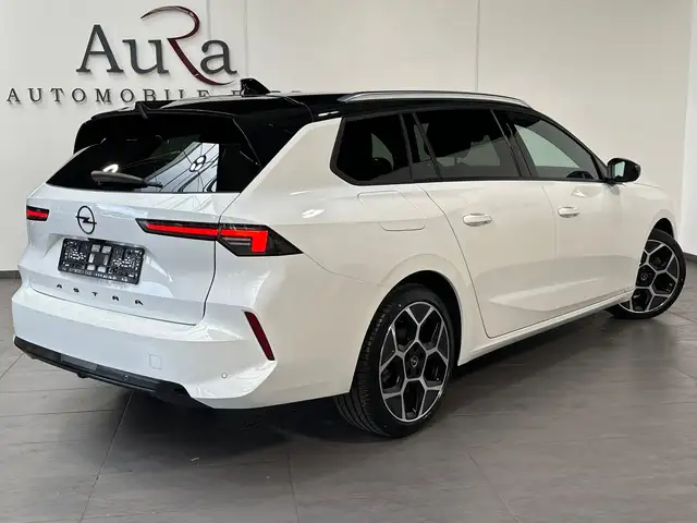 Opel Astra view 5