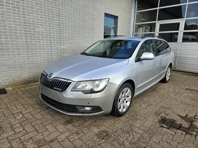 Skoda Superb Combi 1.6 TDI Active Business