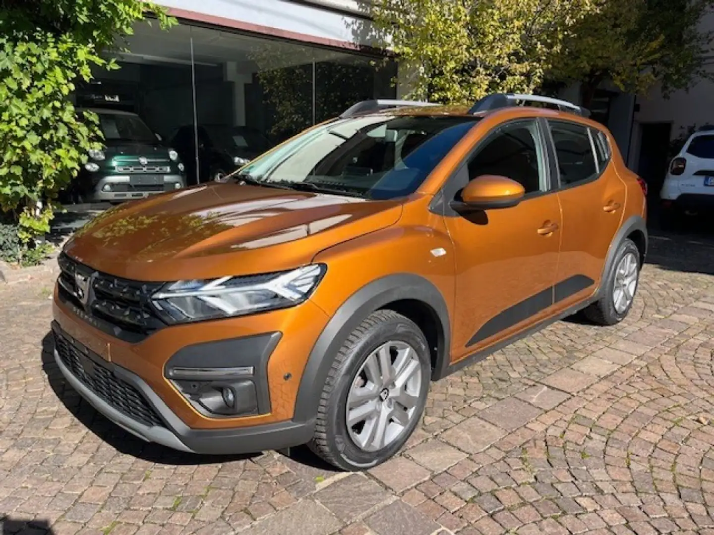 Dacia Sandero Stepway 1.0 GPL Euro 6d Temp Orange - 1