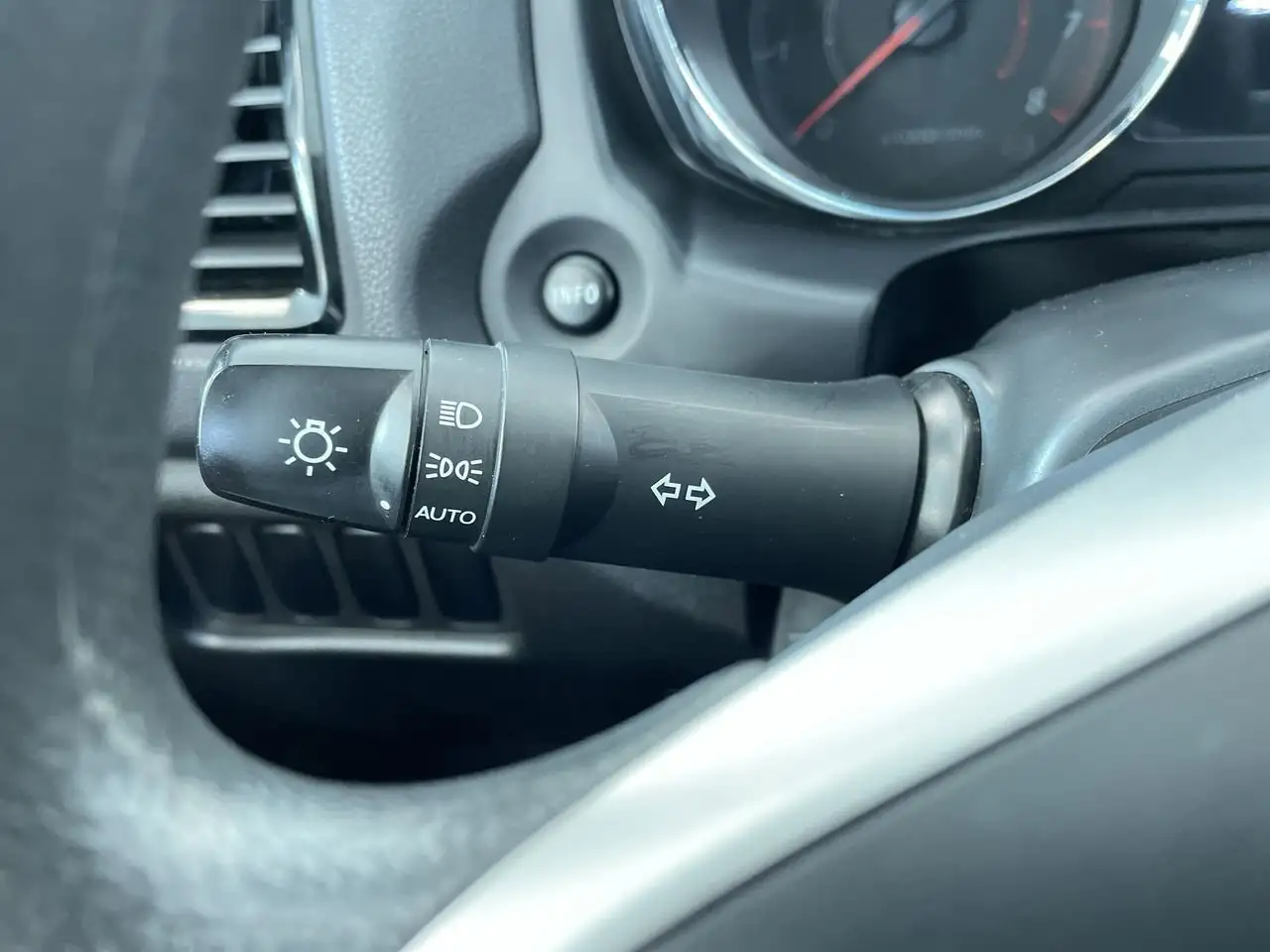 Mitsubishi RVR снимка Mitsubishi RVR