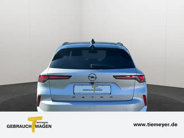 Opel Astra view 6